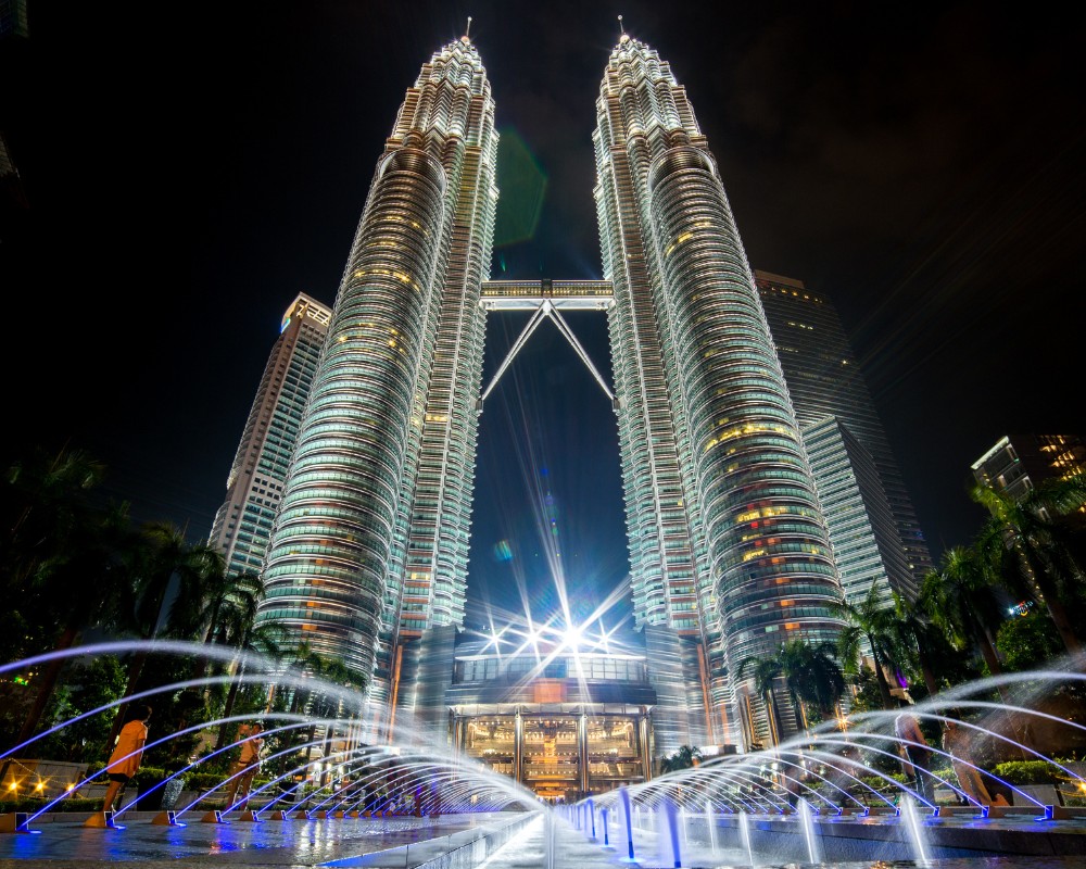 Petronas Twin Towers malaysia desitnation purrfect pilots